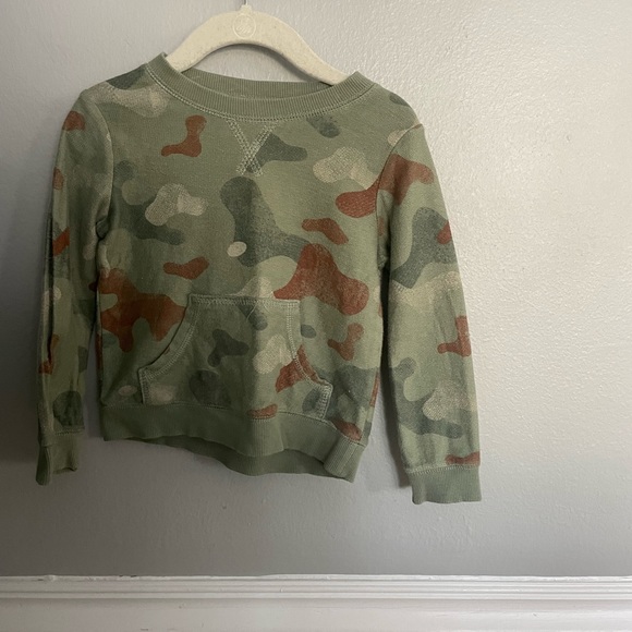 Carters Toddler Boy 24 months Green Camo Print Long Sleeve Top - Picture 4 of 9